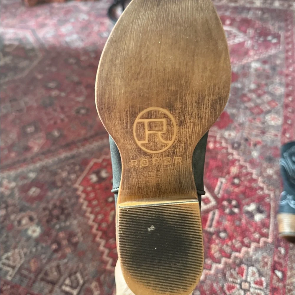 Roper Black Embroidered Women's Western/Cowboy Boots - Picture 6 of 6